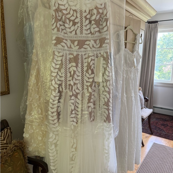 Bronx & Banco Saba Blanc Appliqué Midi Dress - White Lace, Size 6 - Picture 5 of 6